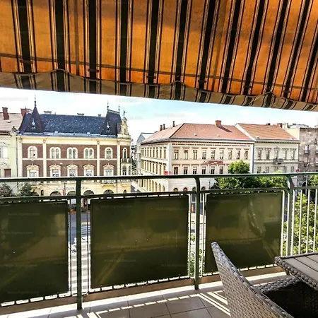 Mariett's Apartament Debreţin